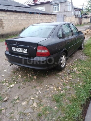Opel Vectra 1996, 310,080 km - 1.6 l - Quba