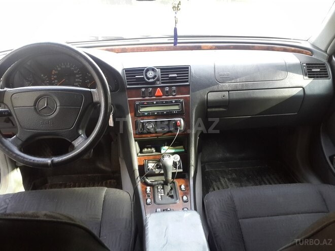Mercedes C 220 1999, 443,543 km - 2.2 л - Saatlı