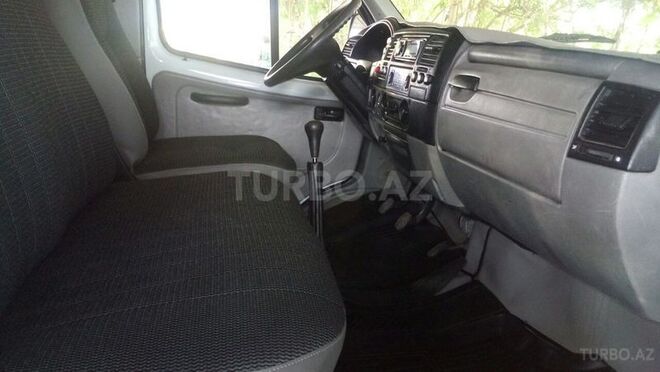 GAZ 3302-744 2005, 118,000 km - 2.3 l - Saatlı