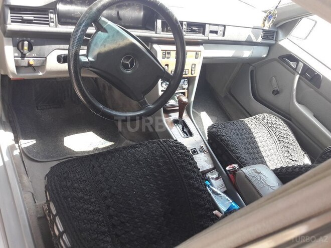 Mercedes E 260 1989, 266,000 km - 2.6 l - Bakı