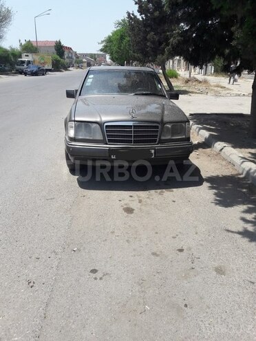 Mercedes E 260 1989, 266,000 km - 2.6 l - Bakı