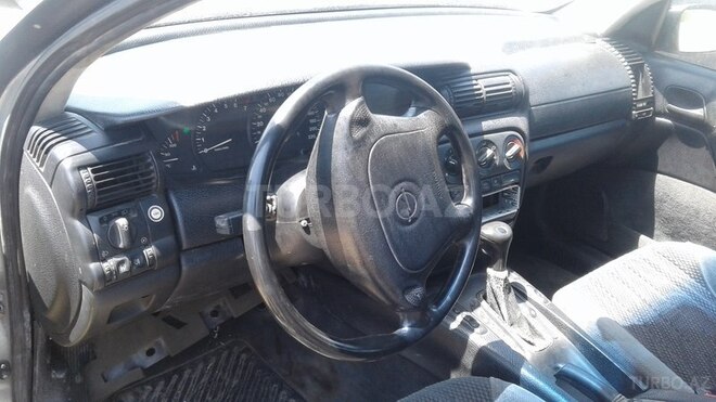 Opel Omega 1994, 245,543 km - 2.0 l - Bakı