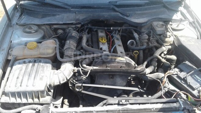 Opel Omega 1994, 245,543 km - 2.0 l - Bakı