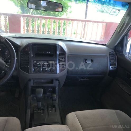 Mitsubishi Pajero 2002, 2,422,000 km - 0.1 l - Masallı