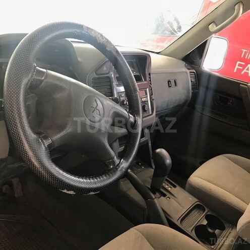 Mitsubishi Pajero 2002, 2,422,000 km - 0.1 l - Masallı