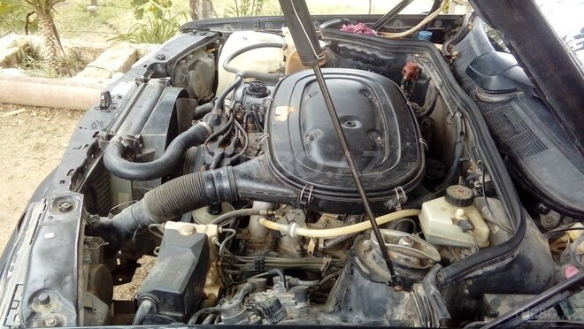 Mercedes 190 1992, 300,000 km - 1.8 l - Qazax