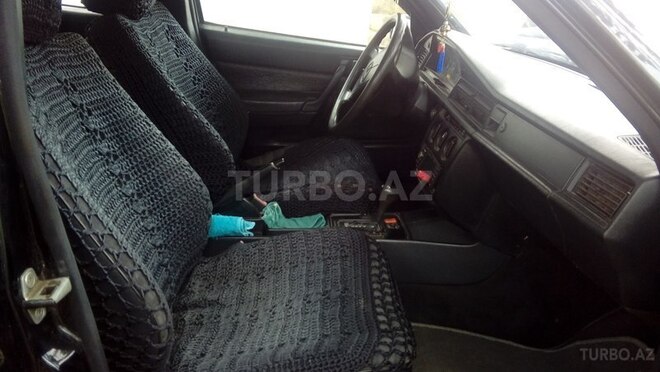 Mercedes 190 1992, 300,000 km - 1.8 l - Qazax