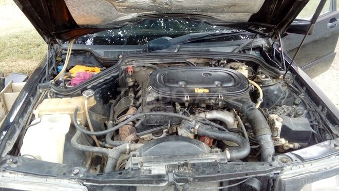 Mercedes 190 1992, 300,000 km - 1.8 l - Qazax