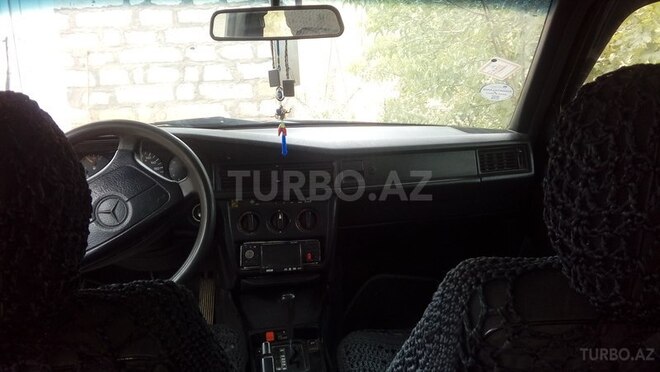 Mercedes 190 1992, 300,000 km - 1.8 l - Qazax