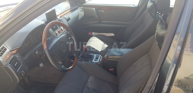 Mercedes E 240 1998, 234,025 km - 2.4 л - Bakı