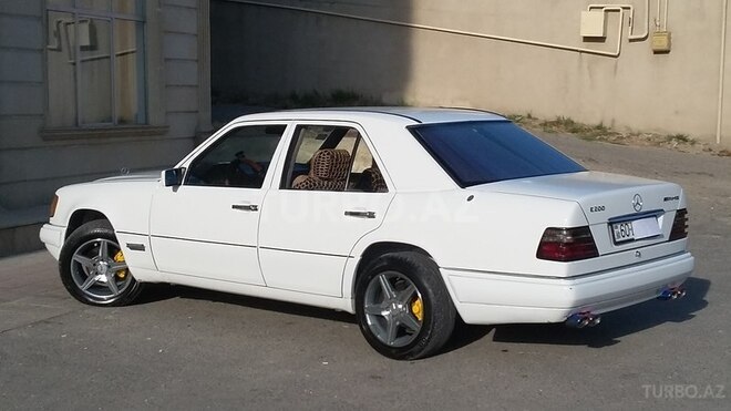 Mercedes E 200 1993, 285,000 km - 2.0 l - Bakı