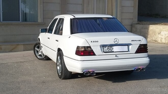 Mercedes E 200 1993, 285,000 km - 2.0 l - Bakı