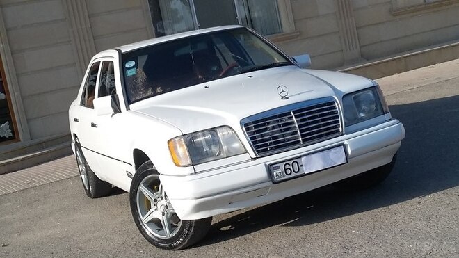 Mercedes E 200 1993, 285,000 km - 2.0 l - Bakı