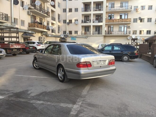 Mercedes E 240 2000, 276,778 km - 2.6 л - Bakı