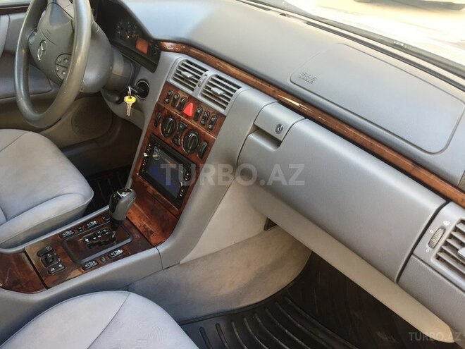 Mercedes E 240 2000, 276,778 km - 2.6 л - Bakı