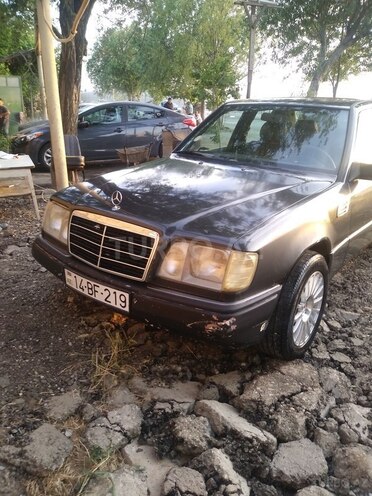 Mercedes E 300 1991, 288,880 km - 3.0 л - Bakı