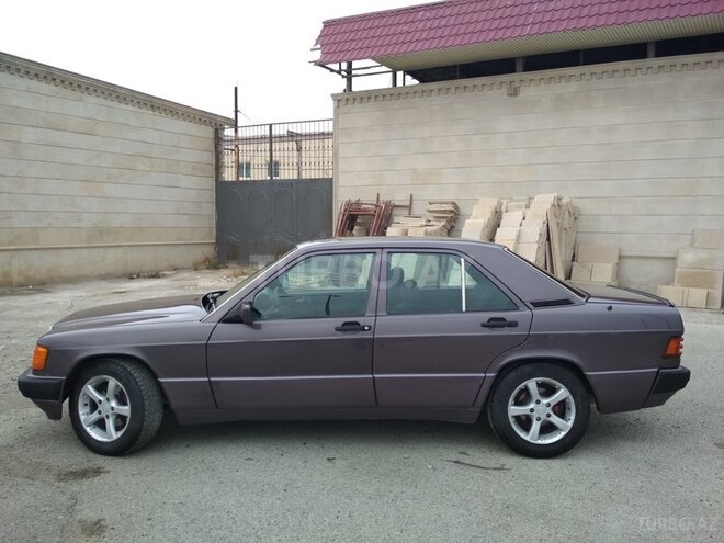 Mercedes 190 1993, 267,777 km - 2.3 л - Bakı
