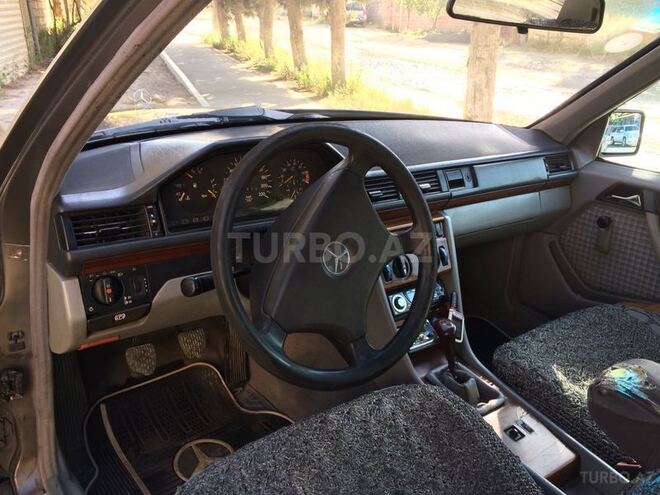 Mercedes E 230 1993, 700 km - 0.2 l - Bakı