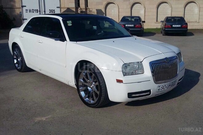 Chrysler 300C 2005, 168,000 km - 2.7 l - Masallı