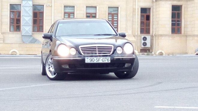 Mercedes E 320 2000, 278,320 km - 3.2 l - Bakı