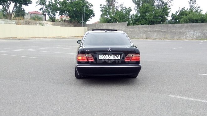 Mercedes E 320 2000, 278,320 km - 3.2 l - Bakı