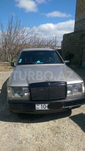 Mercedes E 230 1989, 324,000 km - 2.3 l - Bakı