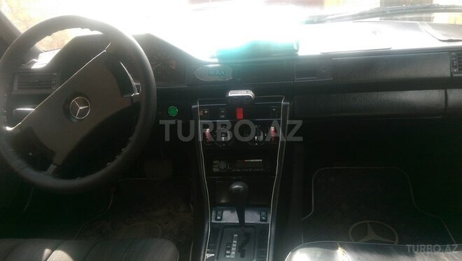 Mercedes E 230 1989, 324,000 km - 2.3 l - Bakı