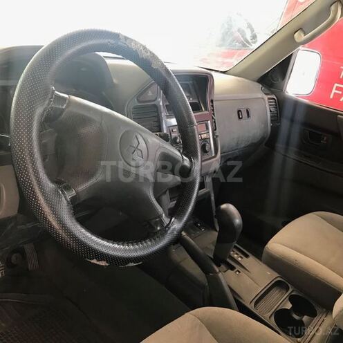 Mitsubishi Pajero 2002, 180,000 km - 0.2 l - Masallı