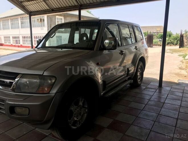 Mitsubishi Pajero 2002, 180,000 km - 0.2 l - Masallı