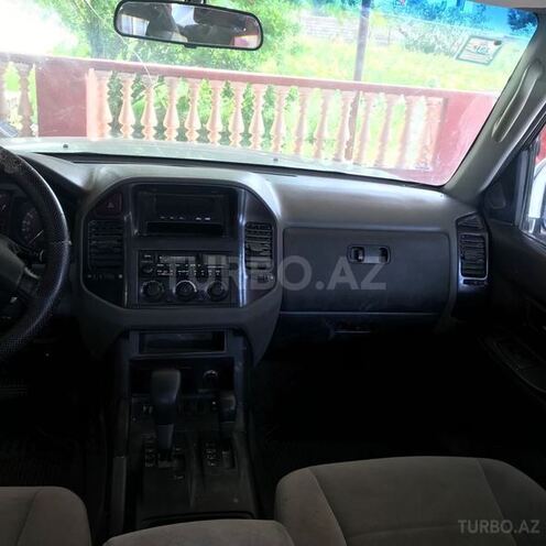 Mitsubishi Pajero 2002, 180,000 km - 0.2 l - Masallı