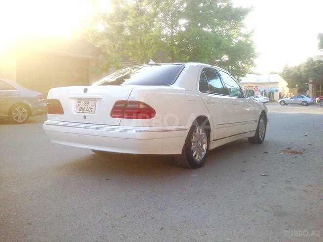 Mercedes E 220 1999, 185,000 km - 2.2 л - Bakı