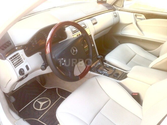 Mercedes E 220 1999, 185,000 km - 2.2 л - Bakı