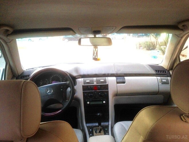 Mercedes E 220 1999, 185,000 km - 2.2 л - Bakı