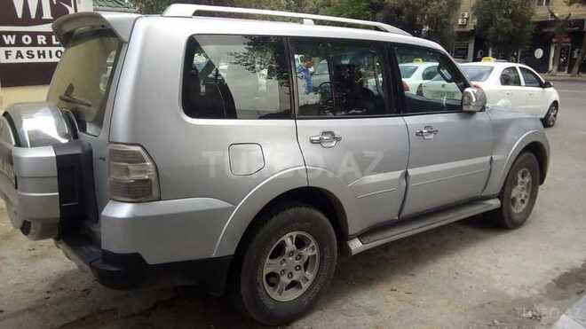 Mitsubishi Pajero 2007, 200,000 km - 3.0 л - Bakı