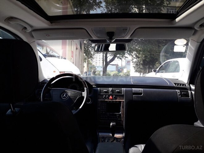 Mercedes E 240 1999, 120,000 km - 2.4 l - Bakı