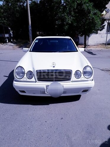 Mercedes E 240 1999, 120,000 km - 2.4 l - Bakı