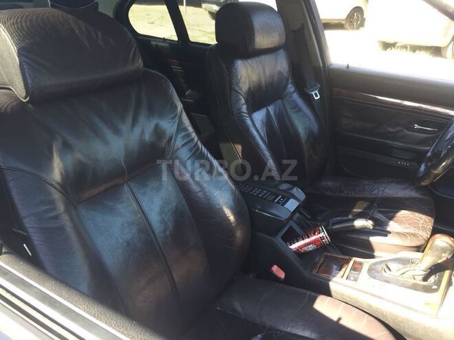 BMW 528 1996, 360,000 km - 2.8 л - Astara