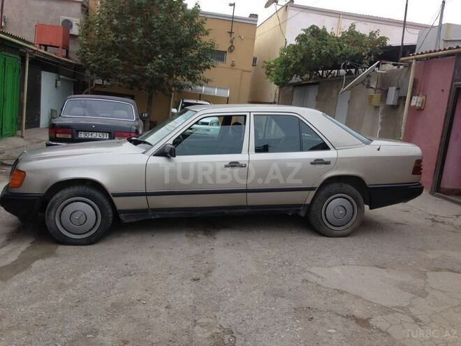 Mercedes E 230 1989, 280,000 km - 2.3 l - Bakı