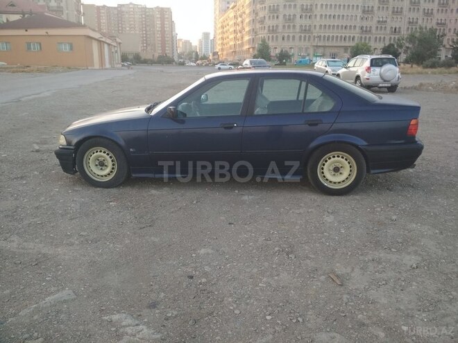 BMW 325 1992, 252,000 km - 2.5 l - Bakı