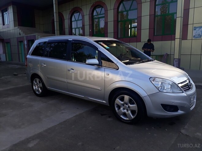 Opel Zafira 2008, 236,000 km - 0.2 л - Tovuz