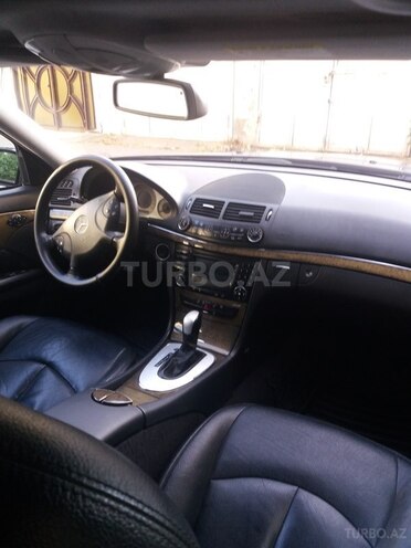 Mercedes E 220 2004, 205,000 km - 2.2 л - Bakı