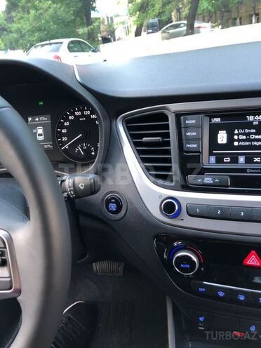 Hyundai Accent 2018, 1,600 km - 1.6 l - Sumqayıt