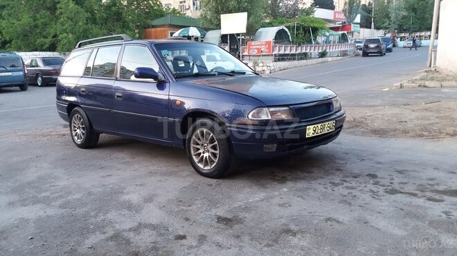 Opel Astra 1997, 225,000 km - 1.6 l - Bakı