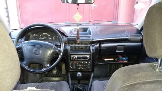 Opel Astra 1997, 225,000 km - 1.6 l - Bakı