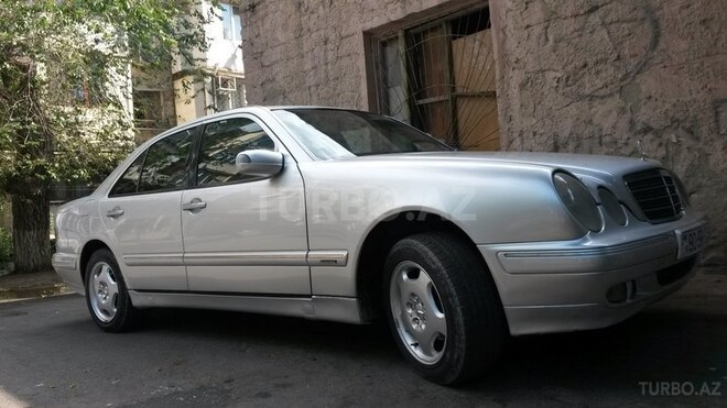 Mercedes E 220 2000, 380,000 km - 2.2 л - Bakı