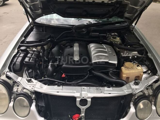 Mercedes E 220 2000, 380,000 km - 2.2 л - Bakı