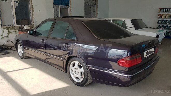Mercedes E 270 1999, 325,123 km - 2.7 l - Sumqayıt