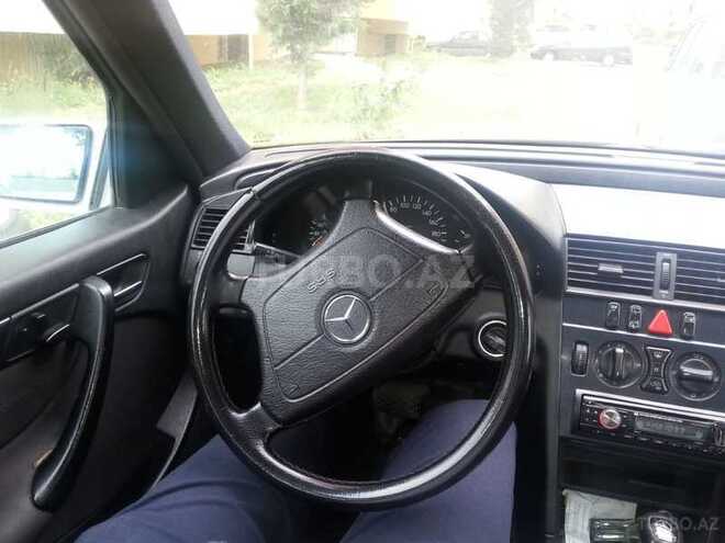 Mercedes C 220 1999, 299,990 km - 2.2 l - Bakı