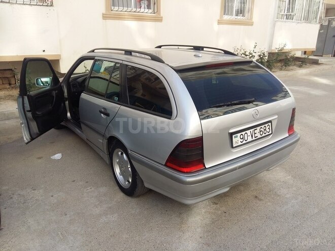 Mercedes C 220 1999, 299,990 km - 2.2 l - Bakı