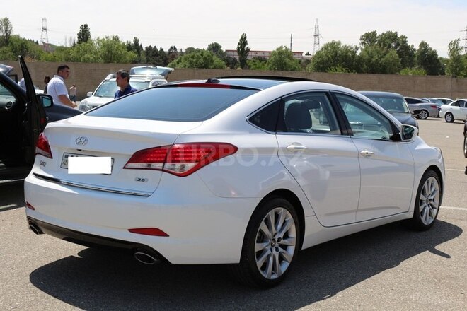 Hyundai i40 2014, 100,000 km - 2.0 l - Bakı